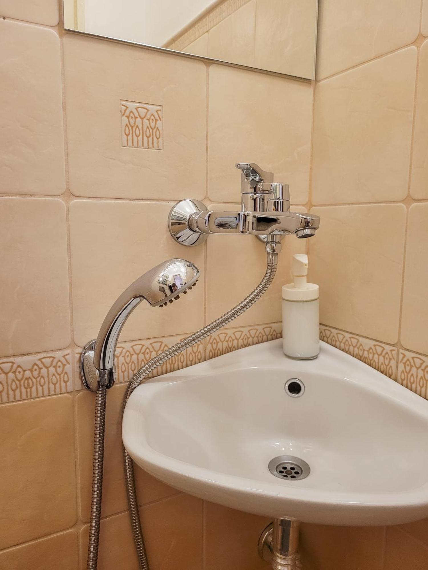 Spacious 1 Bed Flat Near Vitosha Blvd Szófia Kültér fotó